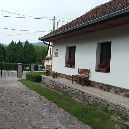 Kemences Vendeghaz Hotel Mikohaza Exterior foto