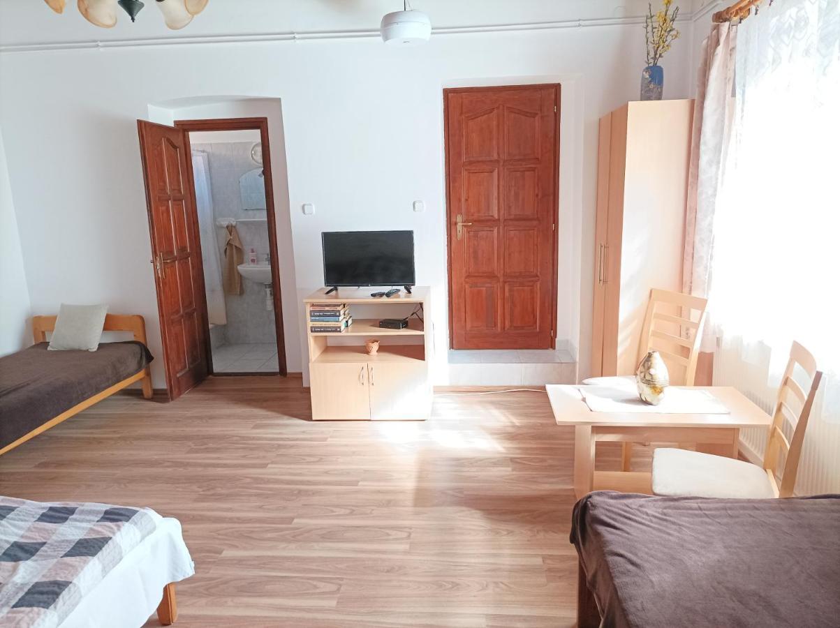 Kemences Vendeghaz Hotel Mikohaza Exterior foto