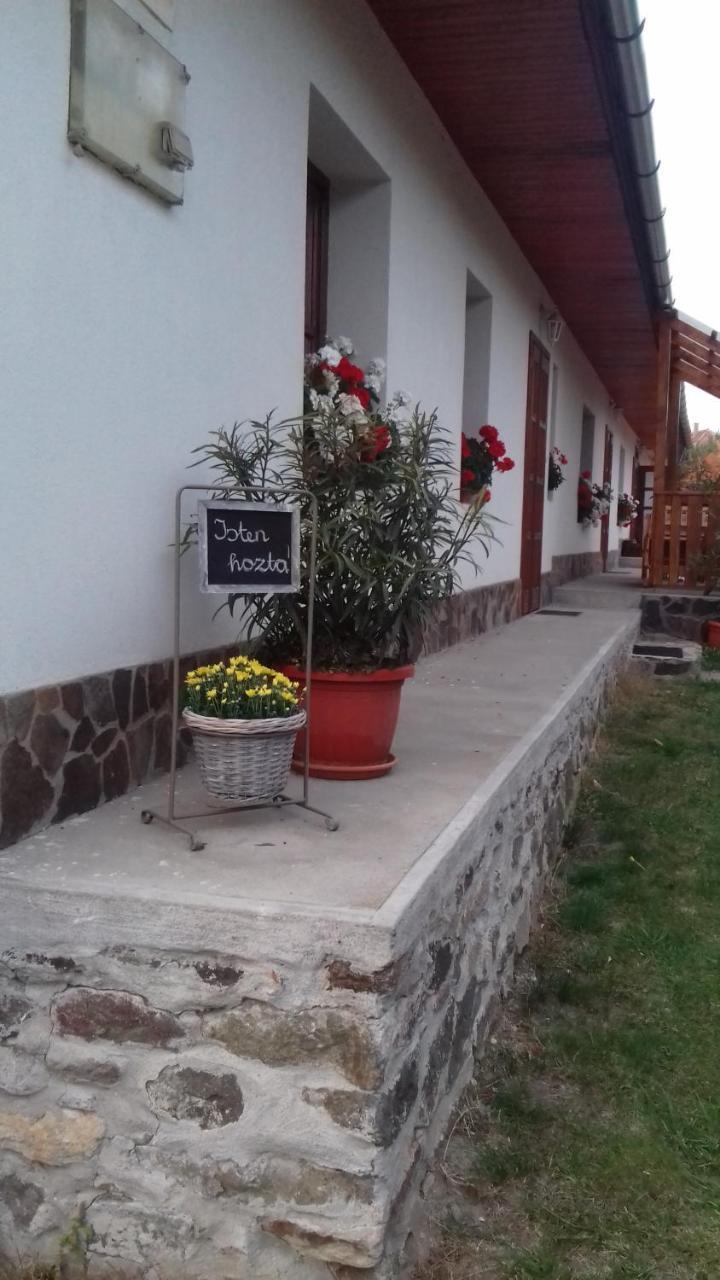 Kemences Vendeghaz Hotel Mikohaza Exterior foto